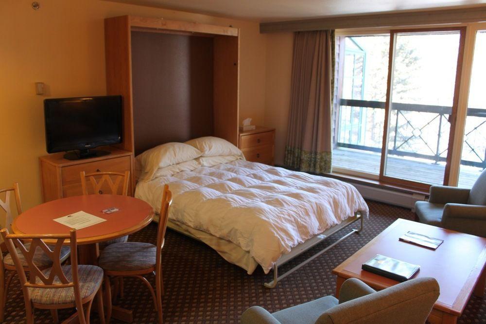 Rock Creek Resort Ред-Лодж Экстерьер фото